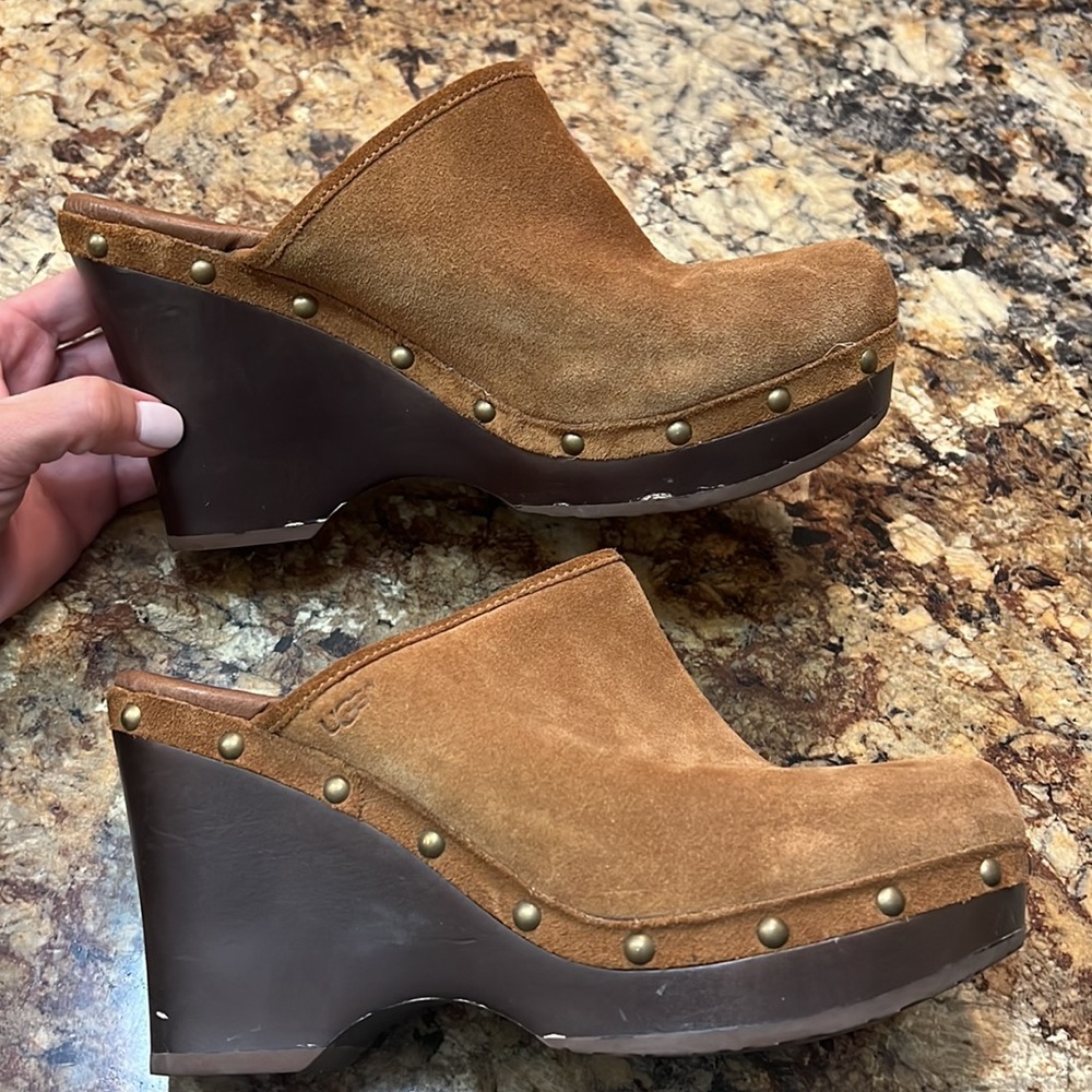 Ugg Clogs - Picture 4 of 8